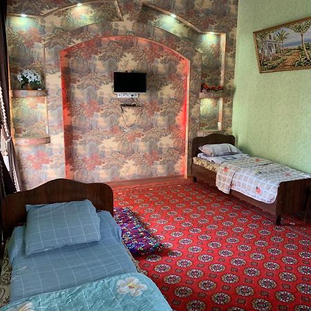 Muharram Homestay In The Neighborhood Of The Registan Square, 家族 ゲストハウス 撒马尔罕 外观 照片