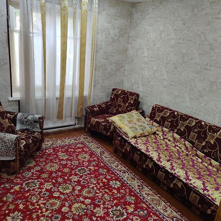 Muharram Homestay In The Neighborhood Of The Registan Square, 家族 ゲストハウス 撒马尔罕 外观 照片