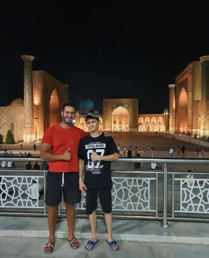 Muharram Homestay In The Neighborhood Of The Registan Square, 家族 ゲストハウス 撒马尔罕 外观 照片