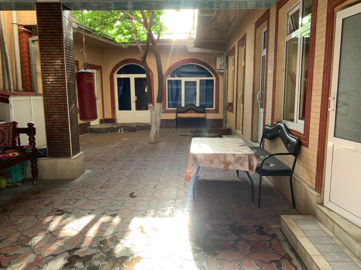 Muharram Homestay In The Neighborhood Of The Registan Square, 家族 ゲストハウス 撒马尔罕 外观 照片