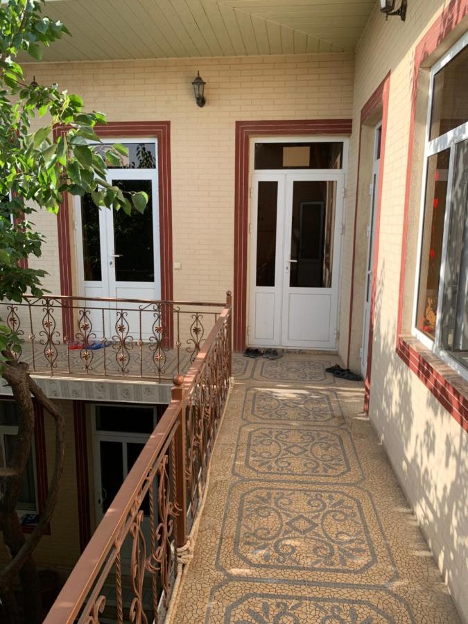 Muharram Homestay In The Neighborhood Of The Registan Square, 家族 ゲストハウス 撒马尔罕 外观 照片
