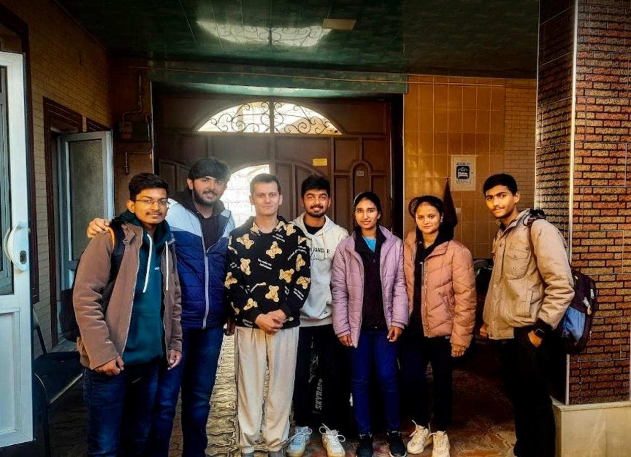 Muharram Homestay In The Neighborhood Of The Registan Square, 家族 ゲストハウス 撒马尔罕 外观 照片