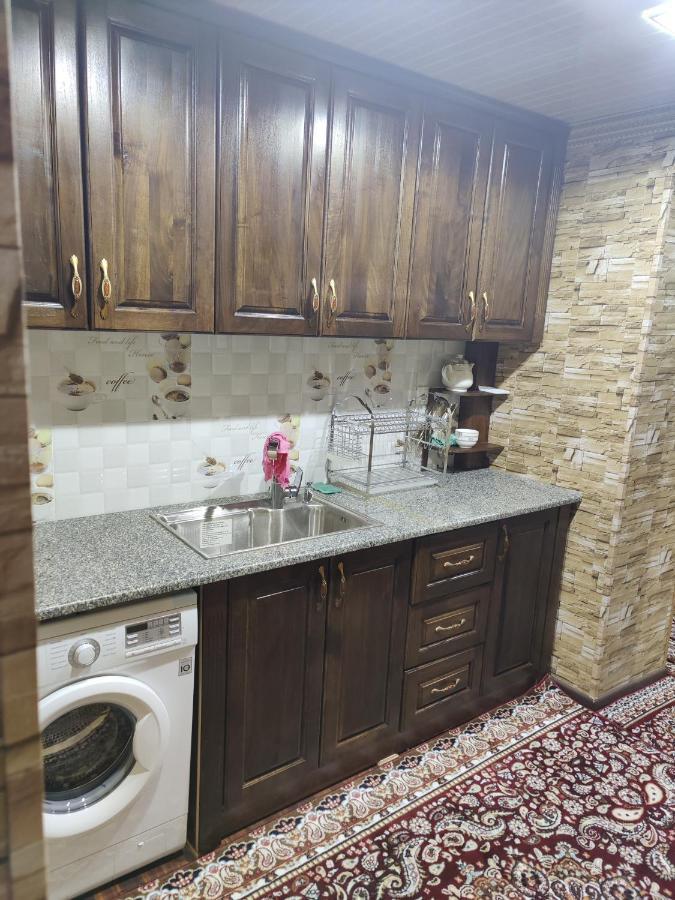 Muharram Homestay In The Neighborhood Of The Registan Square, 家族 ゲストハウス 撒马尔罕 外观 照片