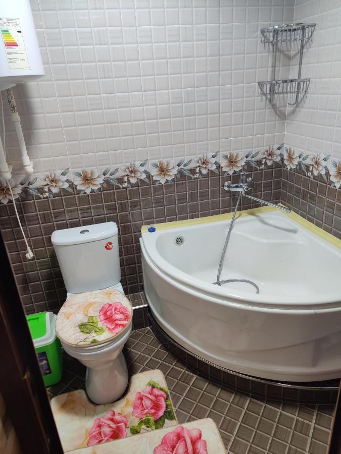 Muharram Homestay In The Neighborhood Of The Registan Square, 家族 ゲストハウス 撒马尔罕 外观 照片