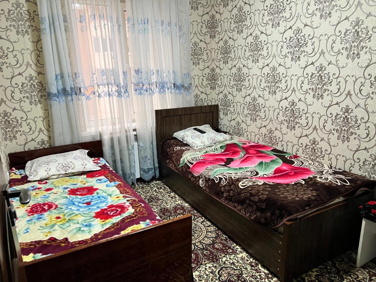 Muharram Homestay In The Neighborhood Of The Registan Square, 家族 ゲストハウス 撒马尔罕 外观 照片