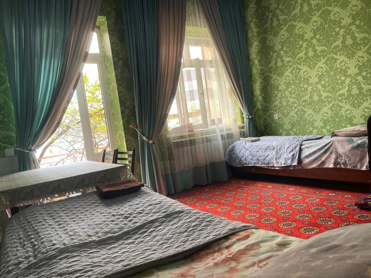 Muharram Homestay In The Neighborhood Of The Registan Square, 家族 ゲストハウス 撒马尔罕 外观 照片